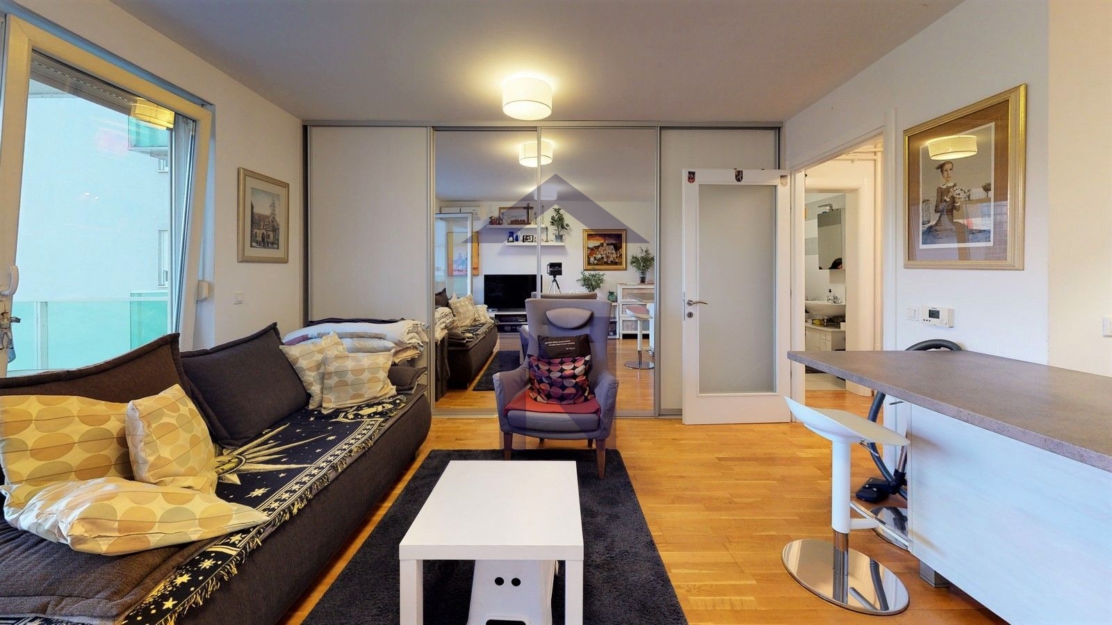 Property thumbnail 2