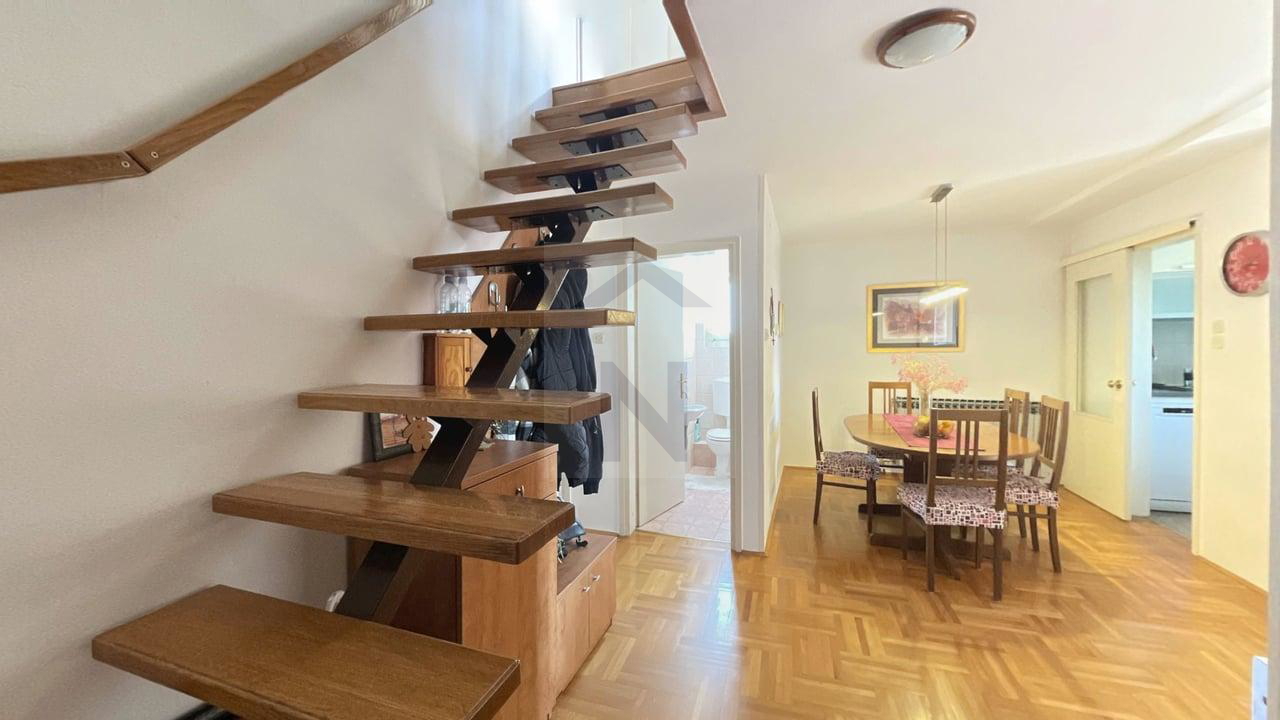 Property thumbnail 2