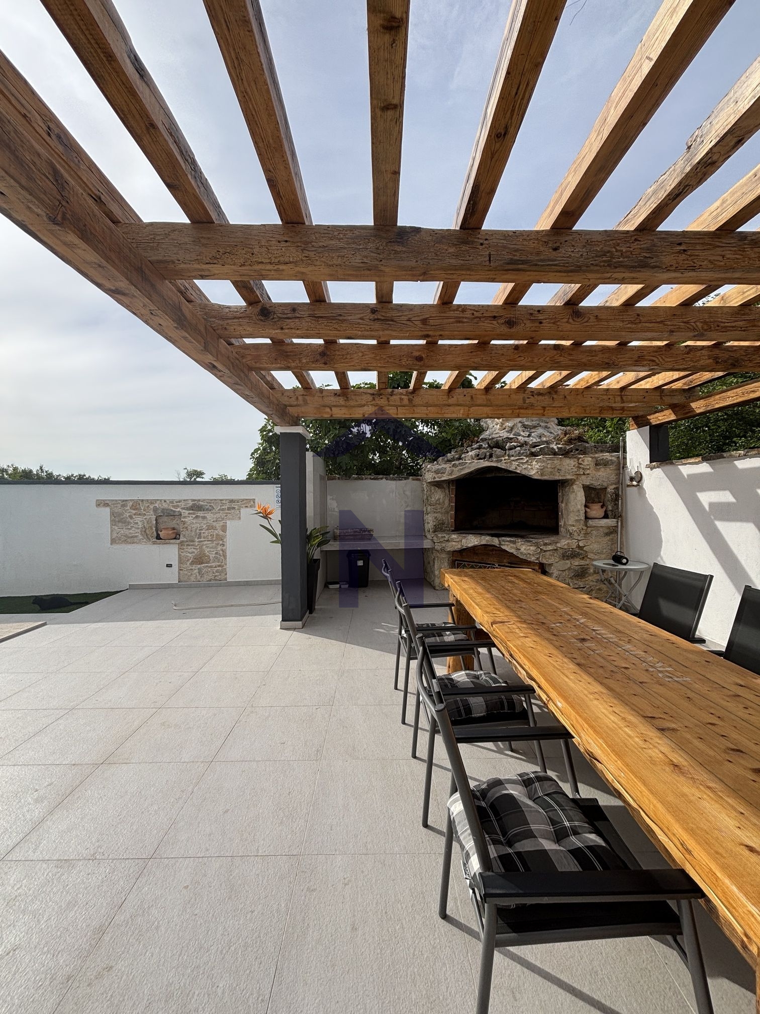 Property thumbnail 4