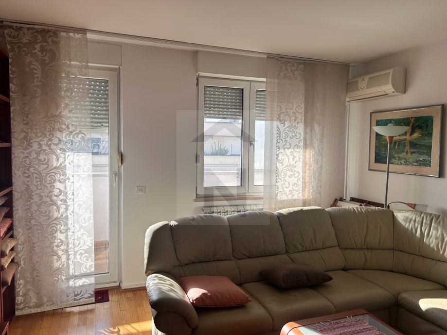 Property thumbnail 2