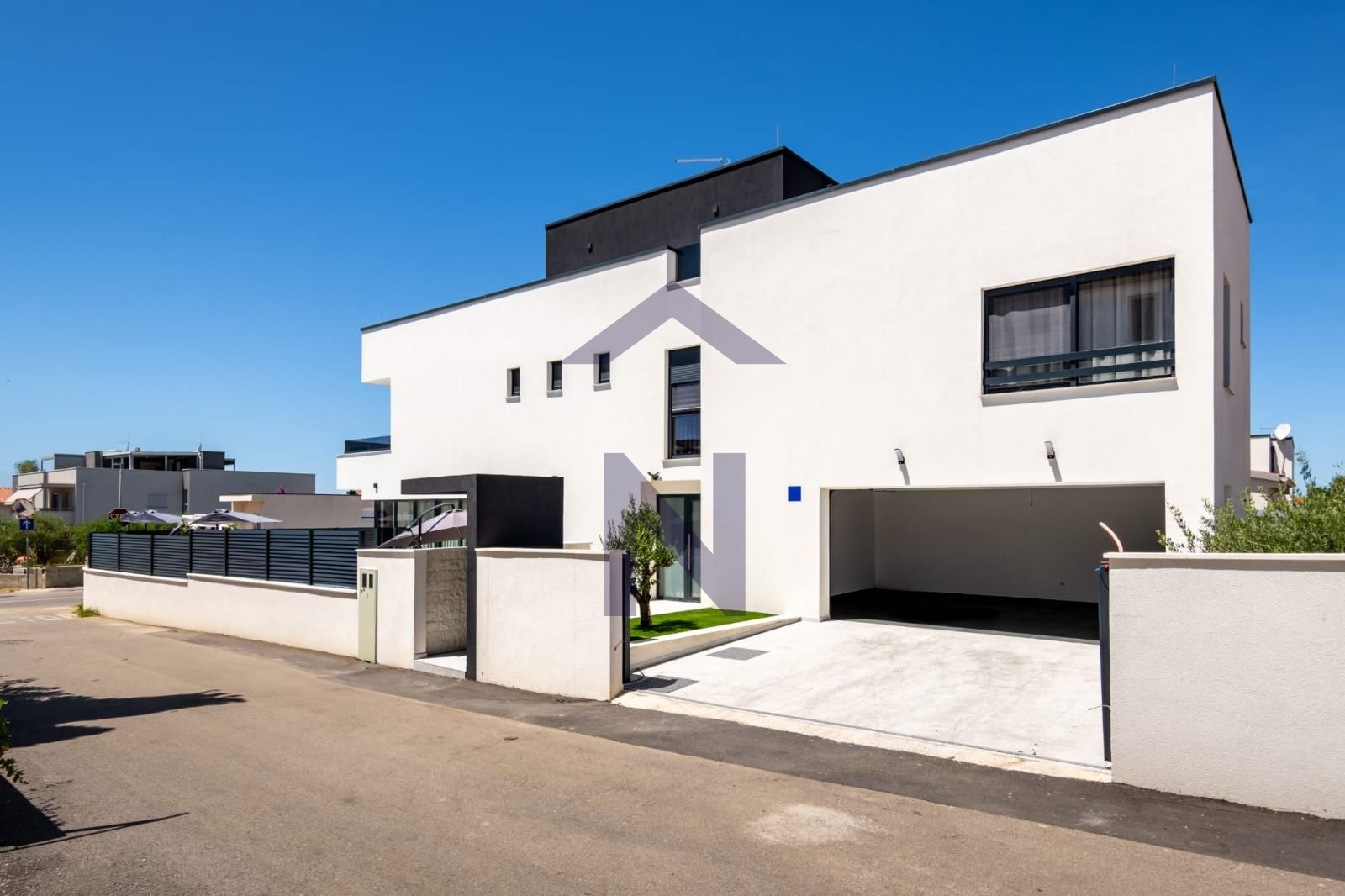 Property thumbnail 4