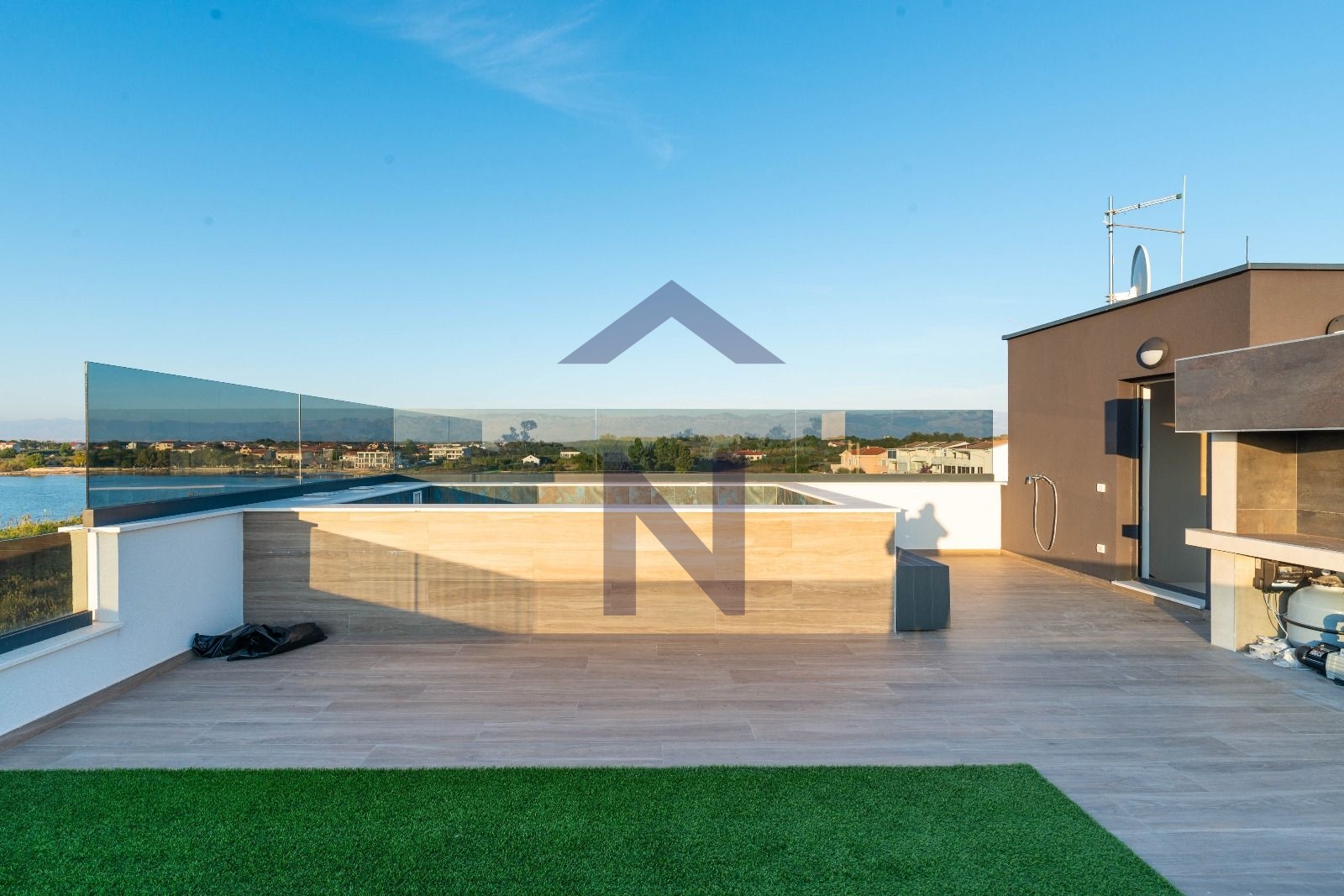 Property thumbnail 3