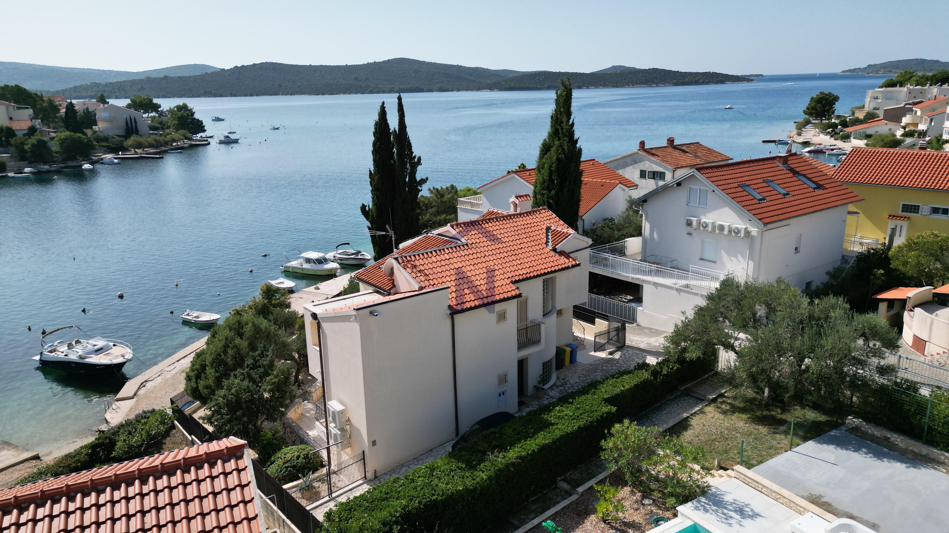 Property thumbnail 3