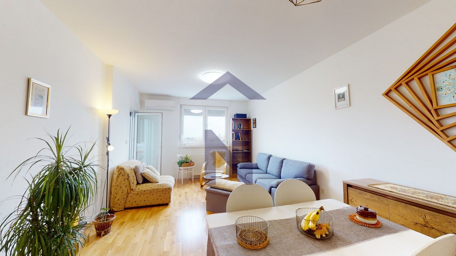 Property thumbnail 2