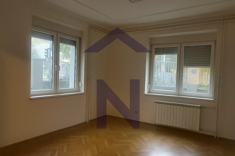 Property thumbnail 3