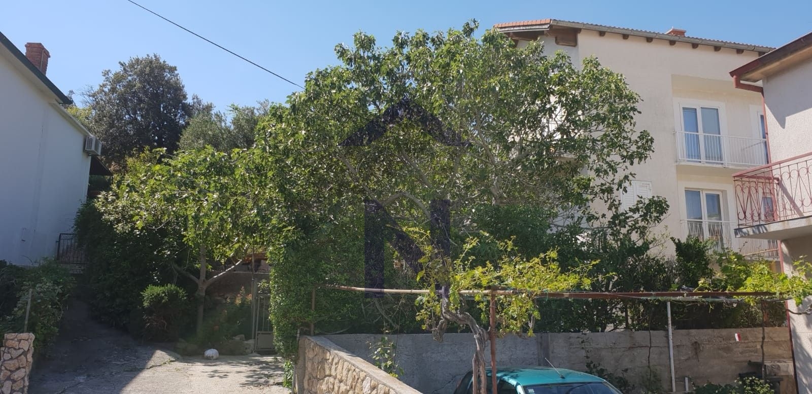 Property thumbnail 3