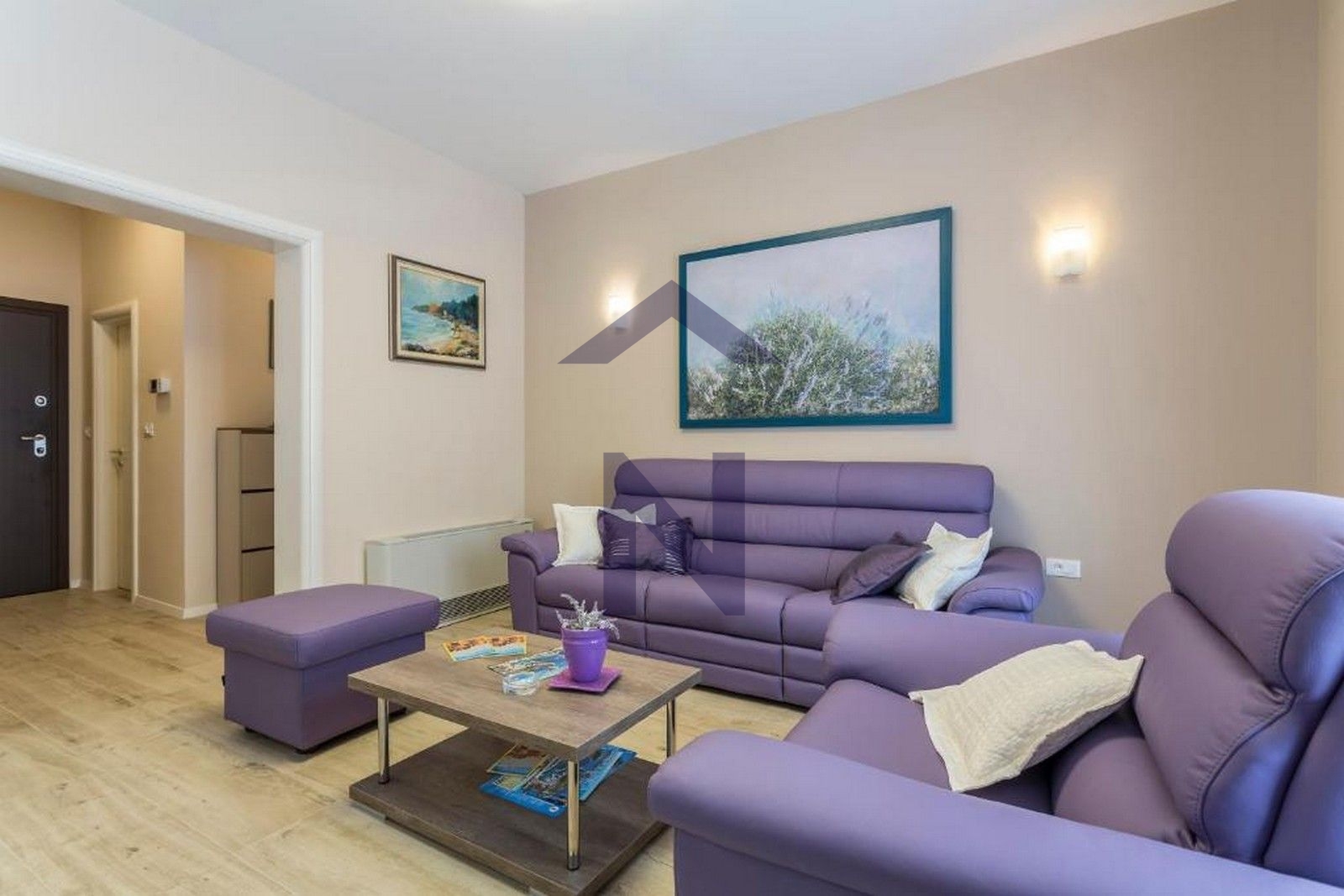 Property thumbnail 2