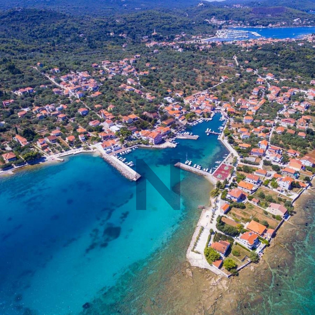 PRODAJA - GRAĐEVINSKO ZEMLJIŠTE - 680m2 u naravi 748m2 - POLJANA