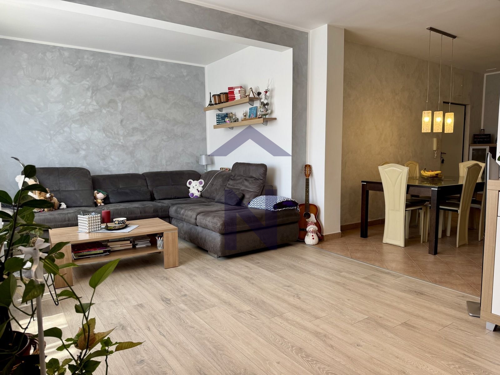 Property thumbnail 2