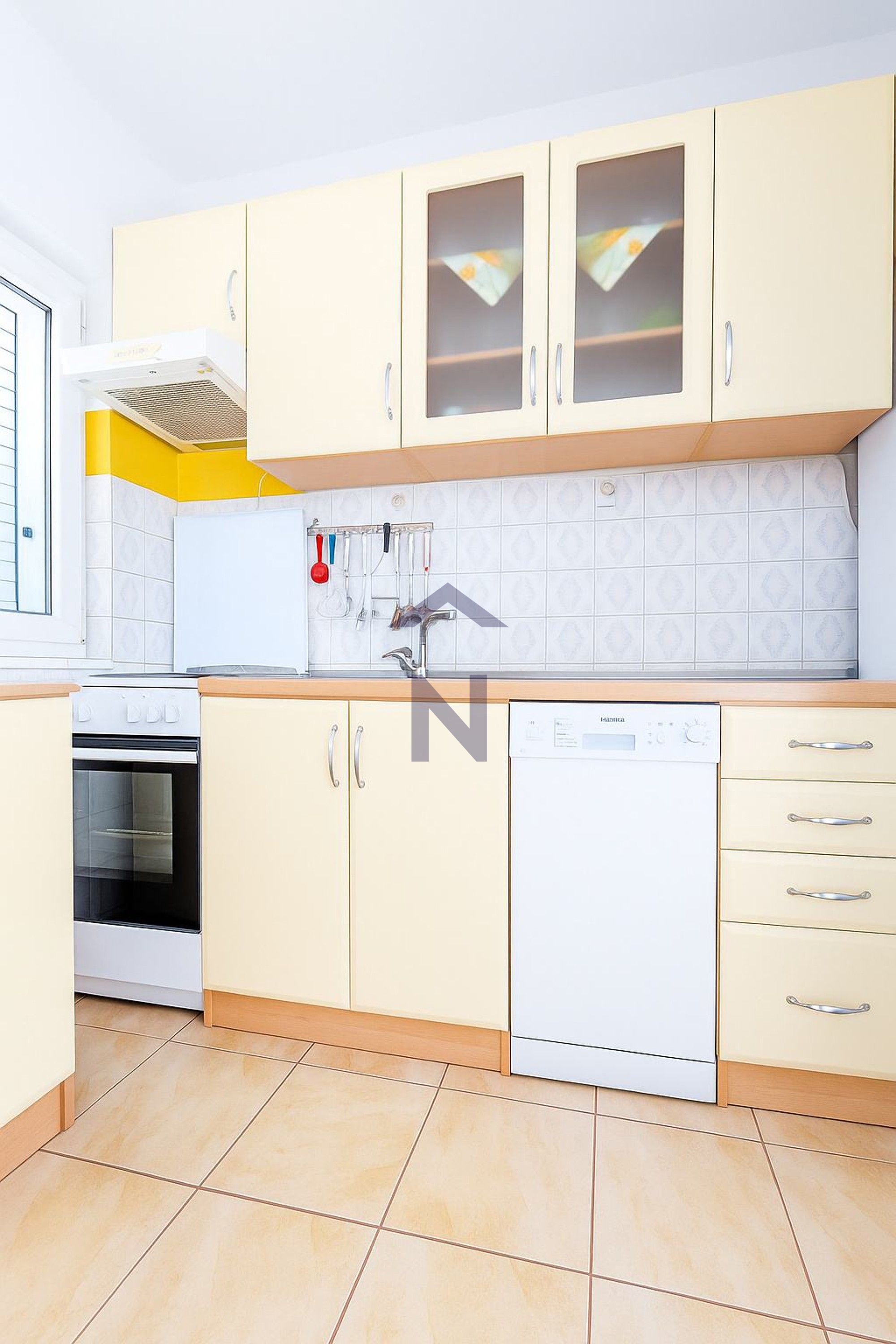 Property thumbnail 3