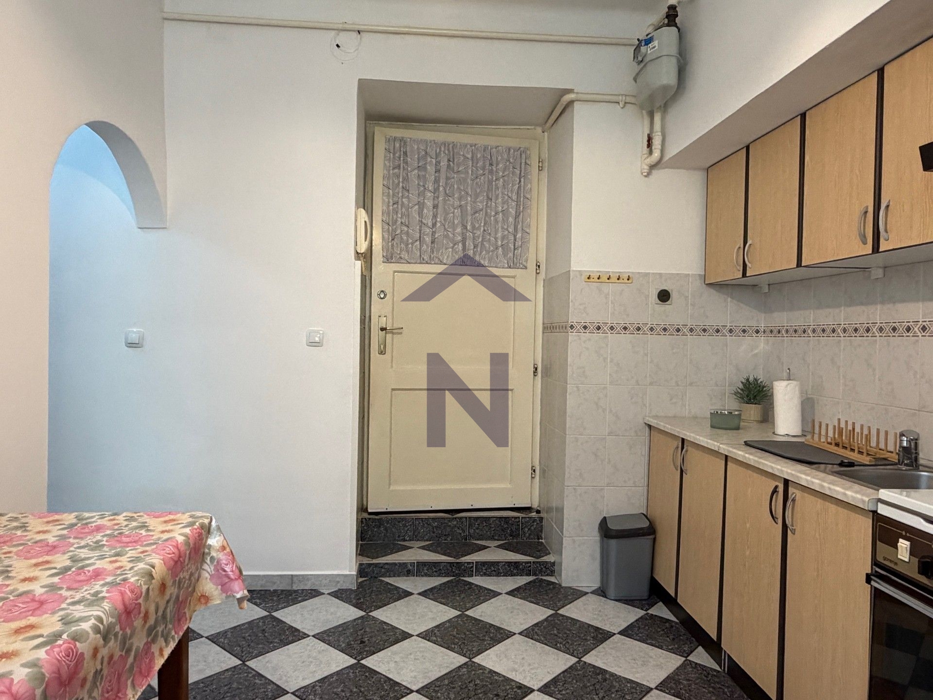 Property thumbnail 2