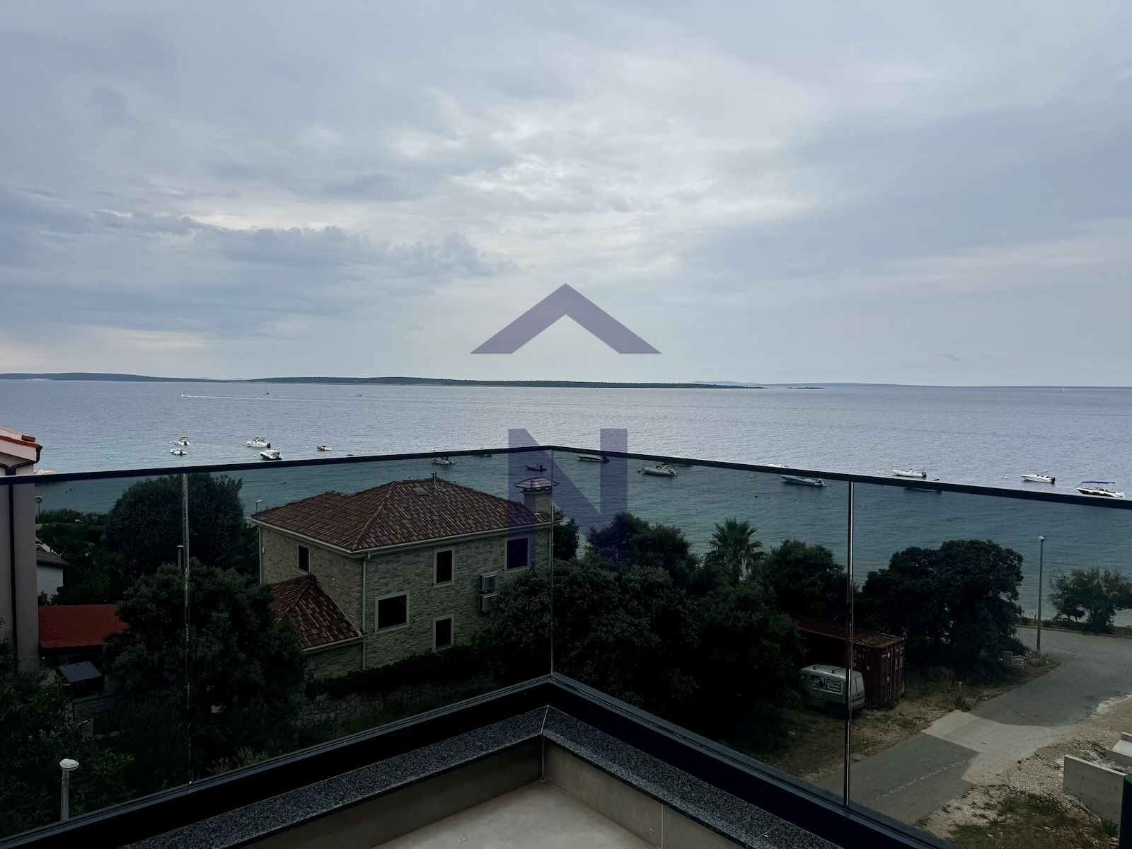 Property thumbnail 2