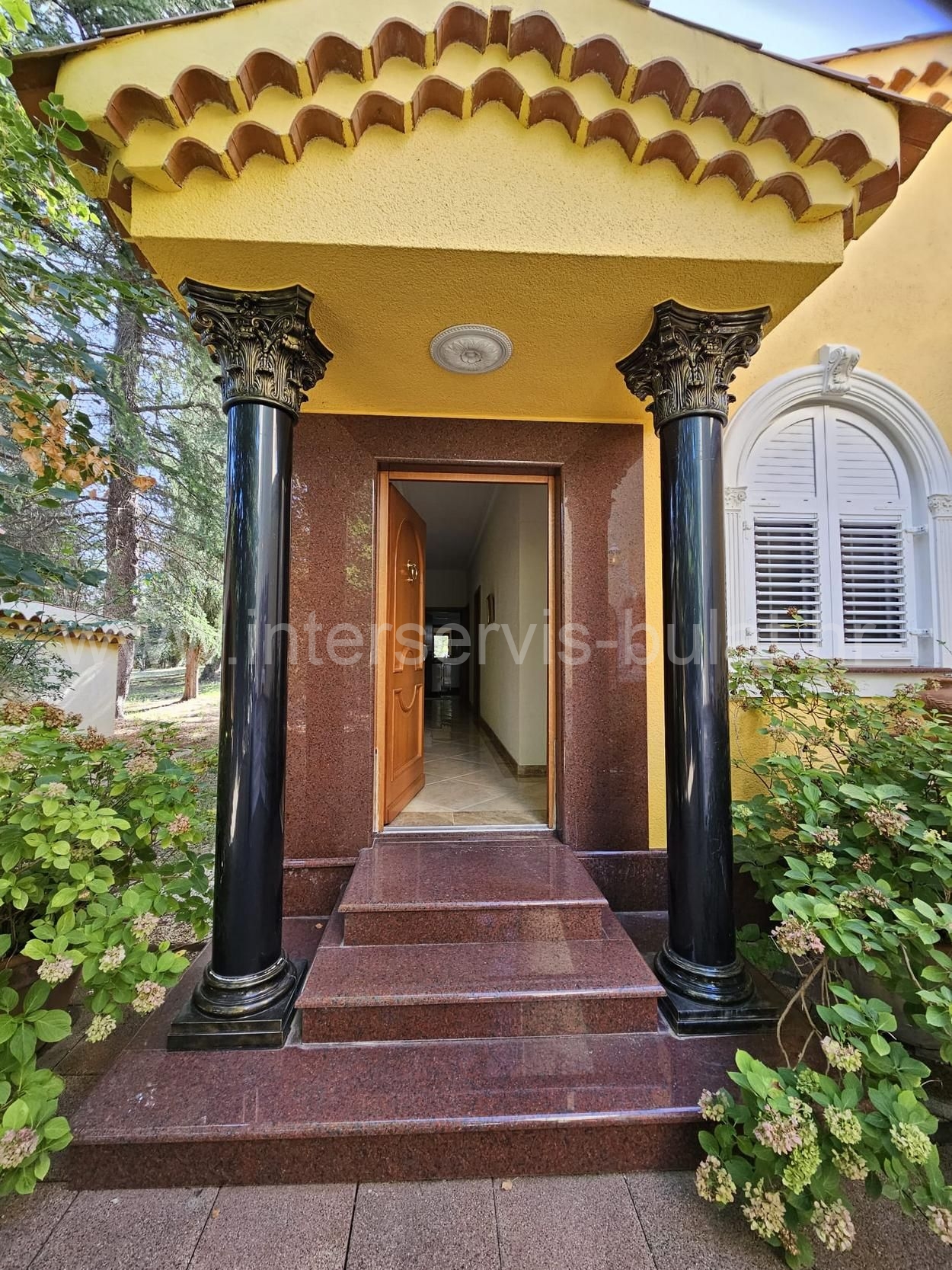 Property thumbnail 4