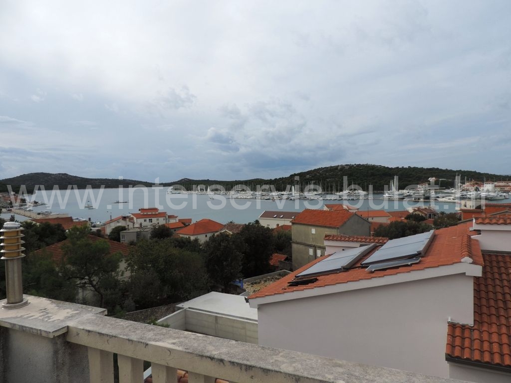 Property thumbnail 3