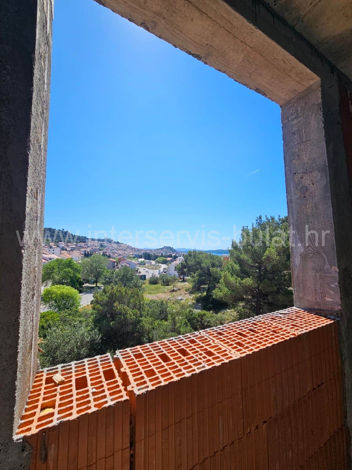 Property thumbnail 4