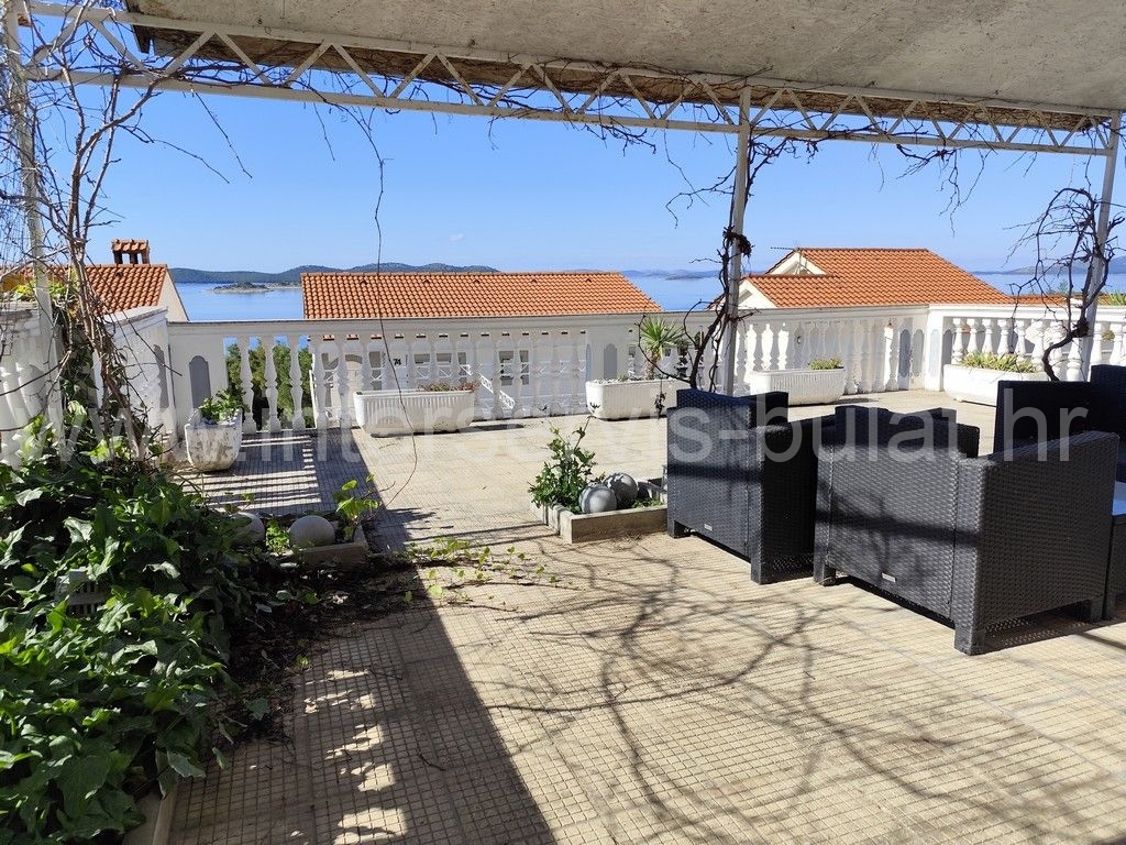 Property thumbnail 3
