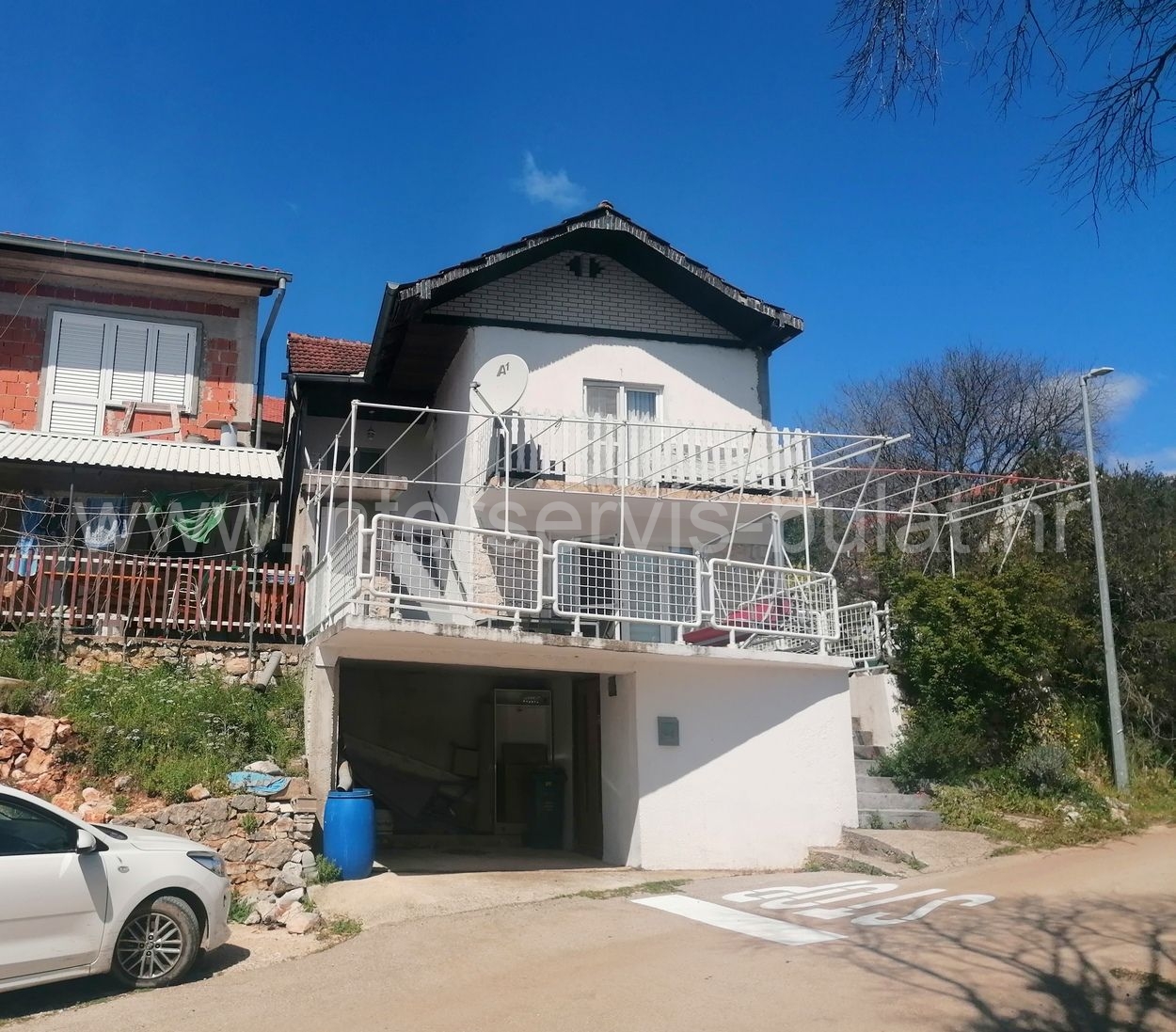 Property thumbnail 2