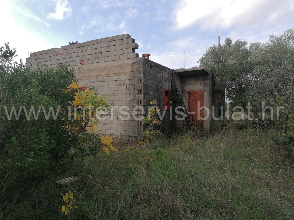 Property thumbnail 2