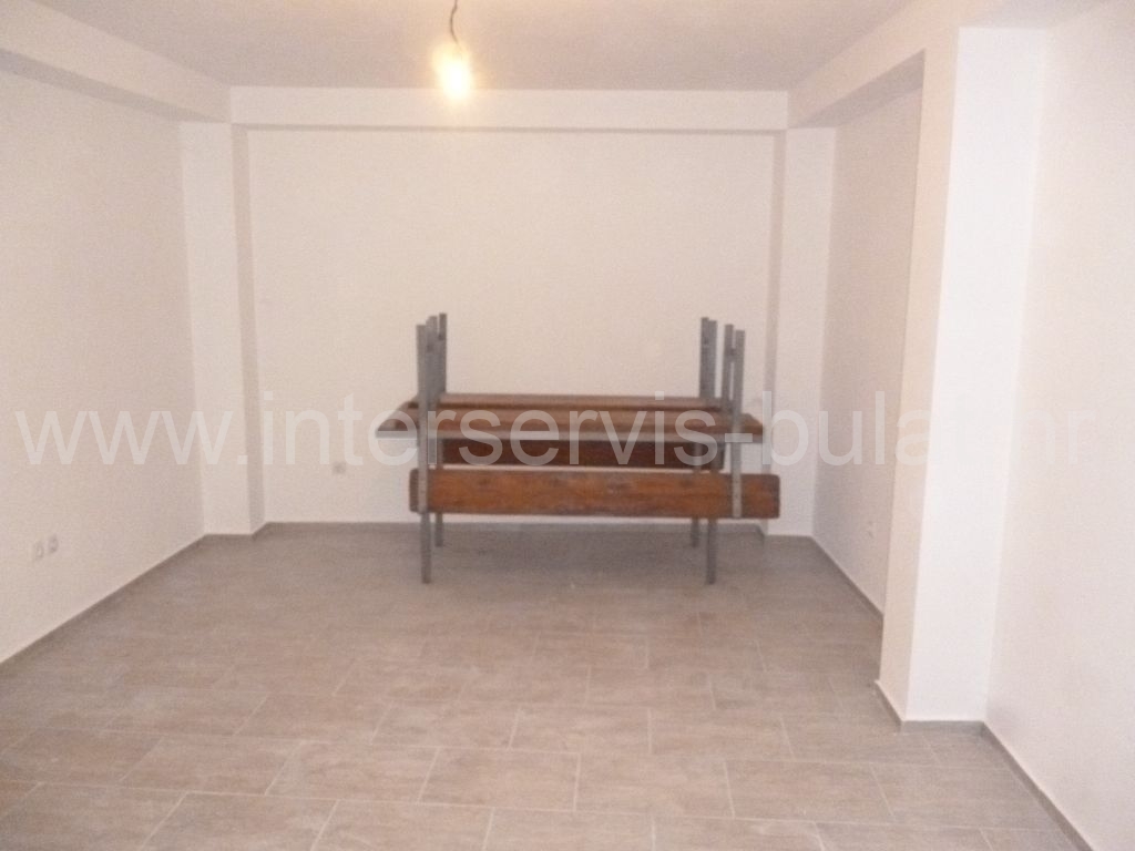 Property thumbnail 2