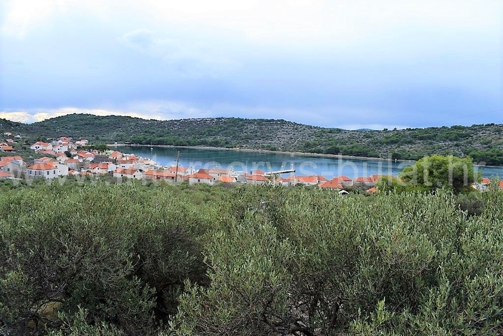 Property thumbnail 2