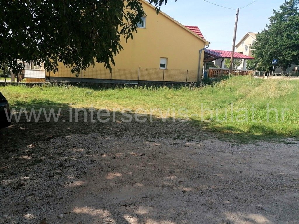 Property thumbnail 2