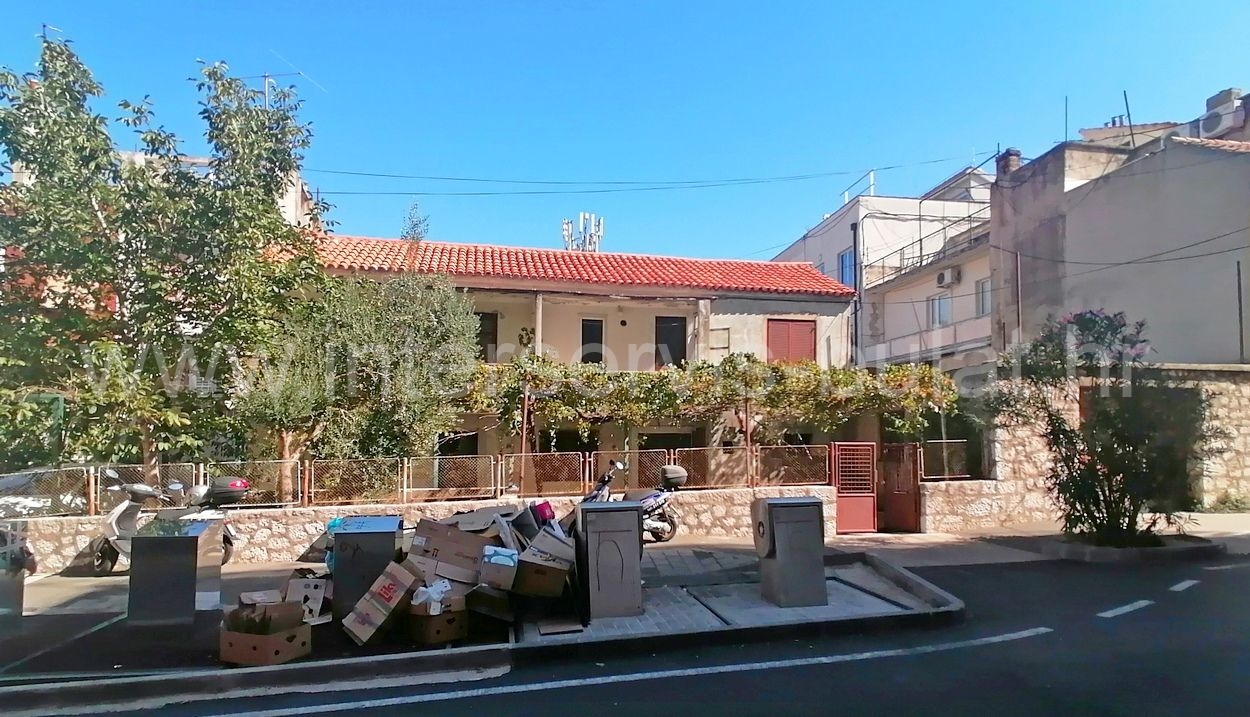 Property thumbnail 3