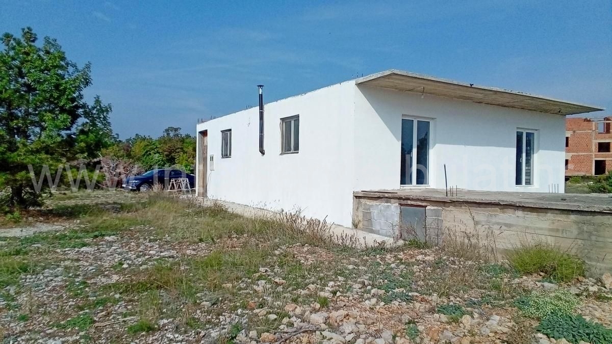 Property thumbnail 3