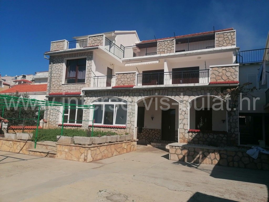 Property thumbnail 3