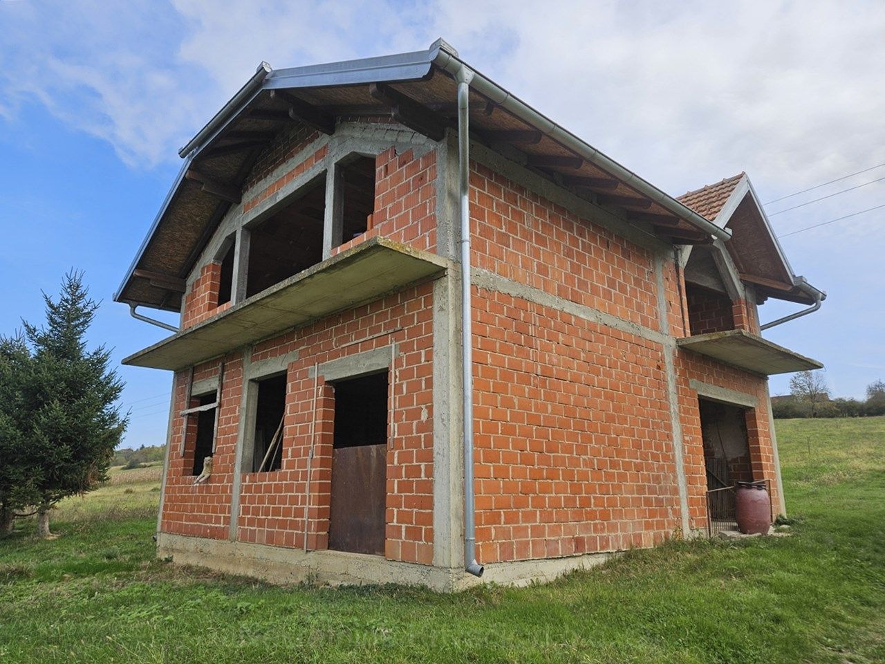 Property thumbnail 2