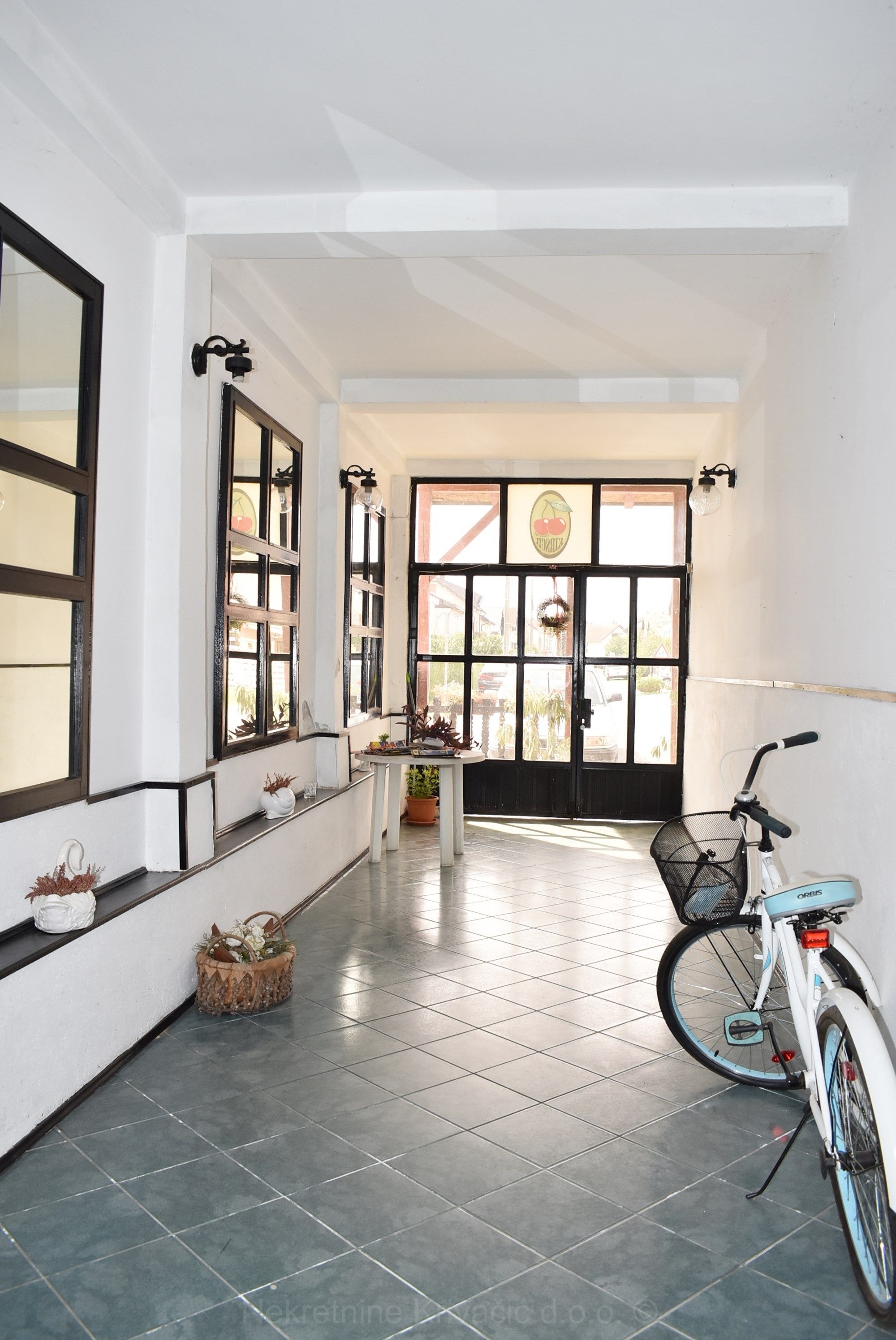 Property thumbnail 4