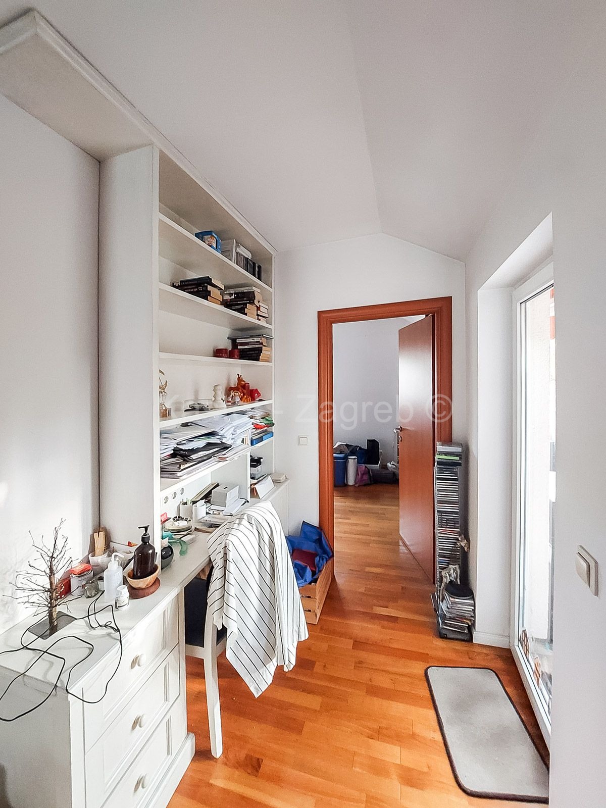 Property thumbnail 3