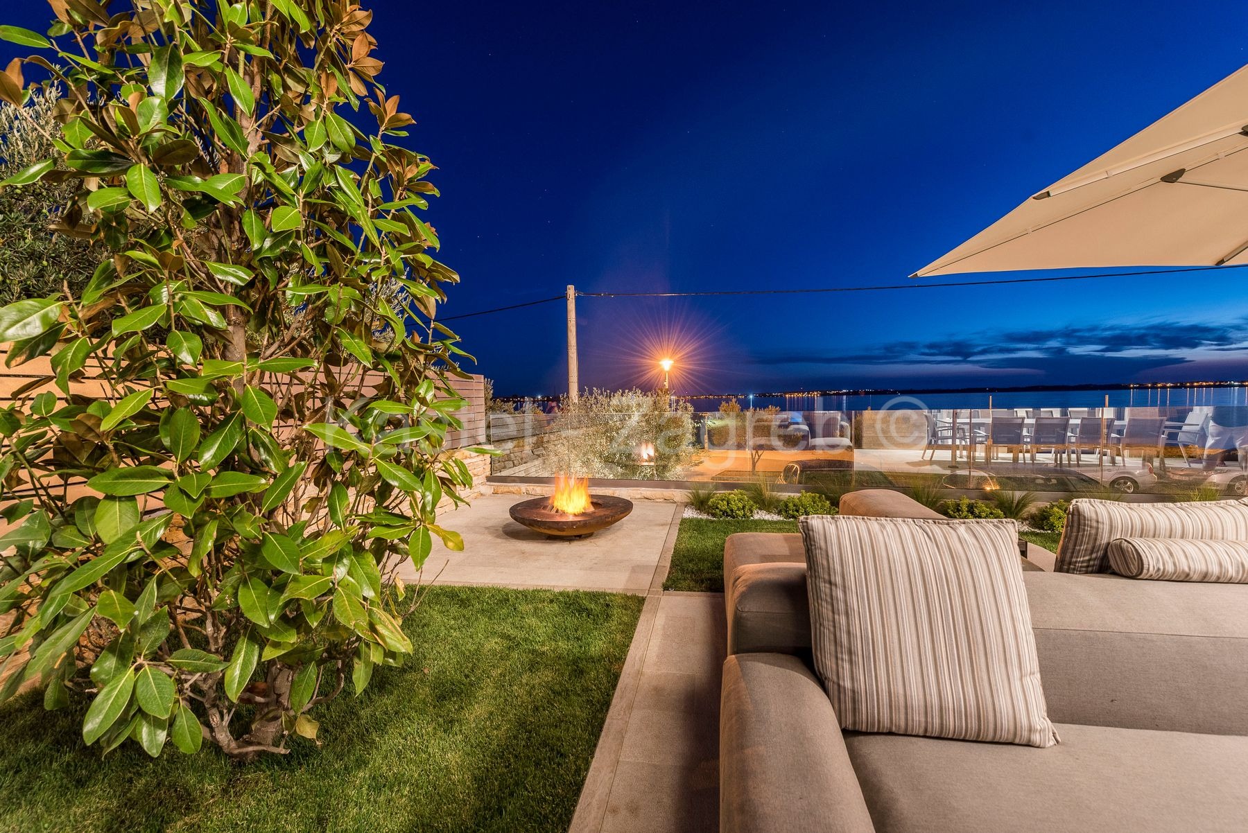 Vrsi, luksuzna vila, prvi red do mora