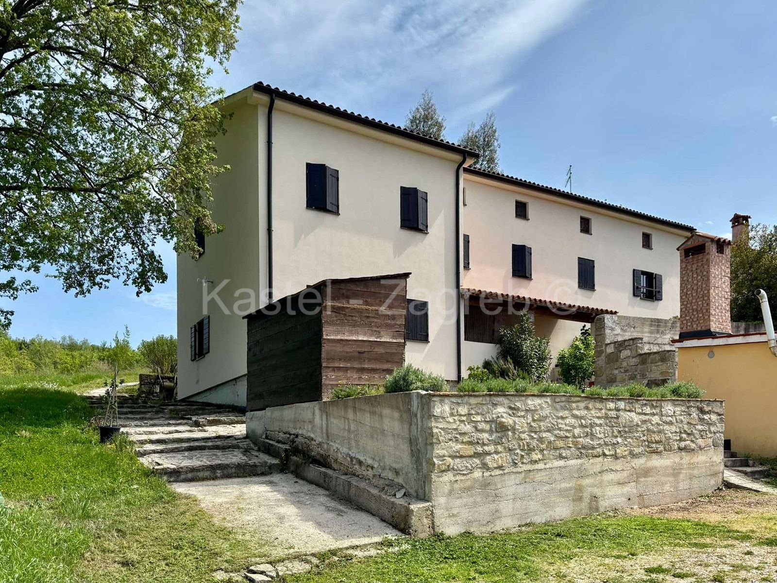 Property thumbnail 3