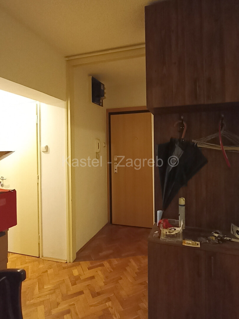 Property thumbnail 2