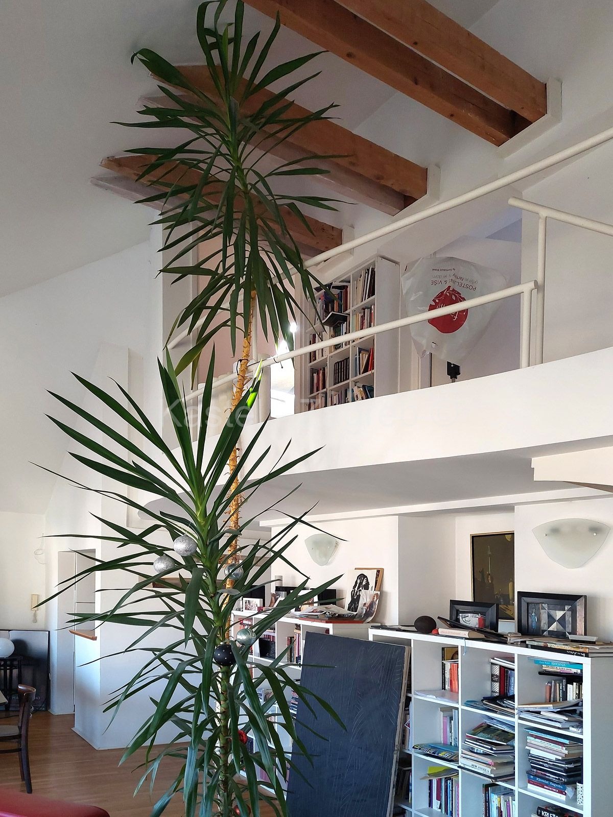 Property thumbnail 2