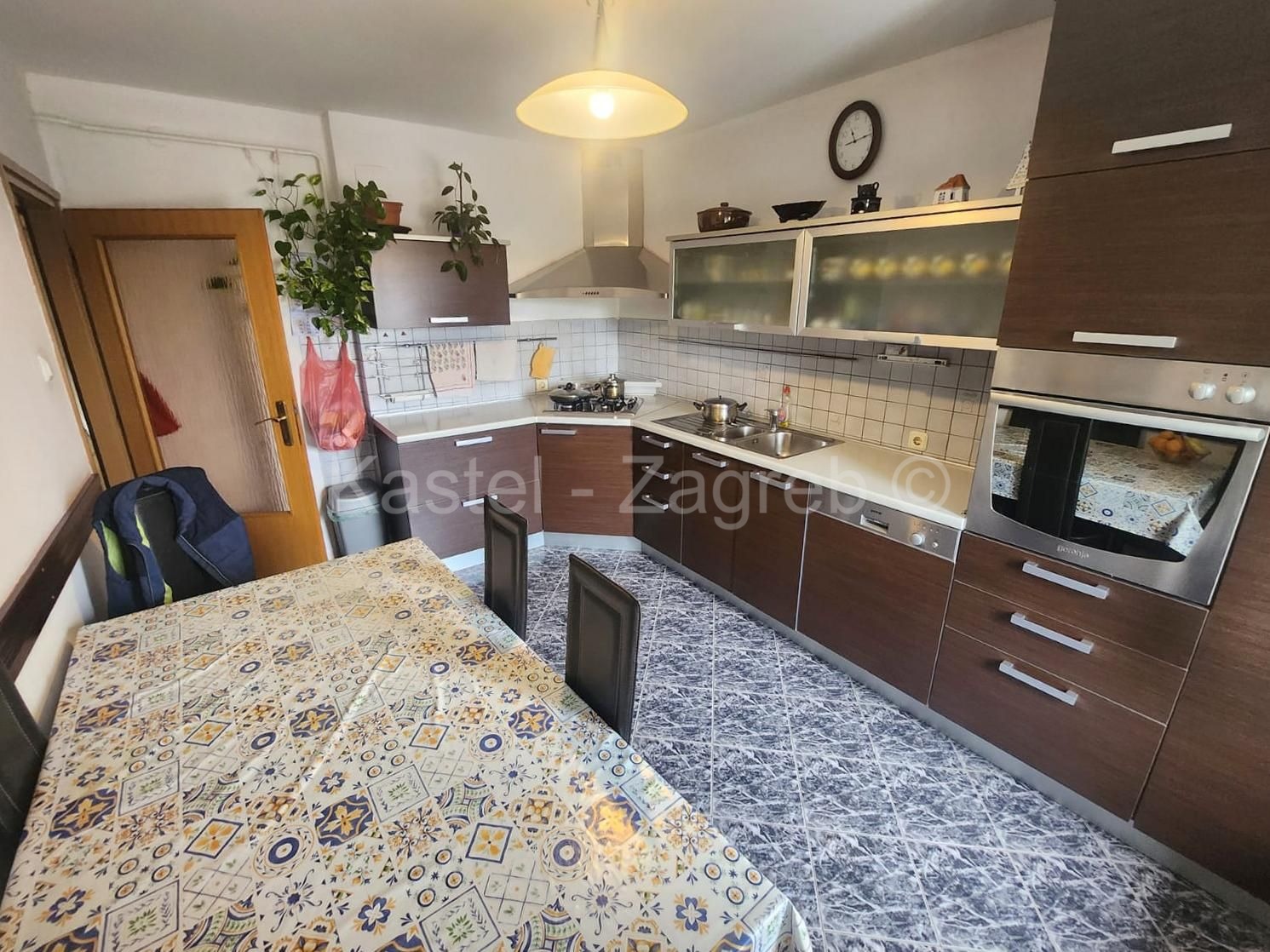 Property thumbnail 2