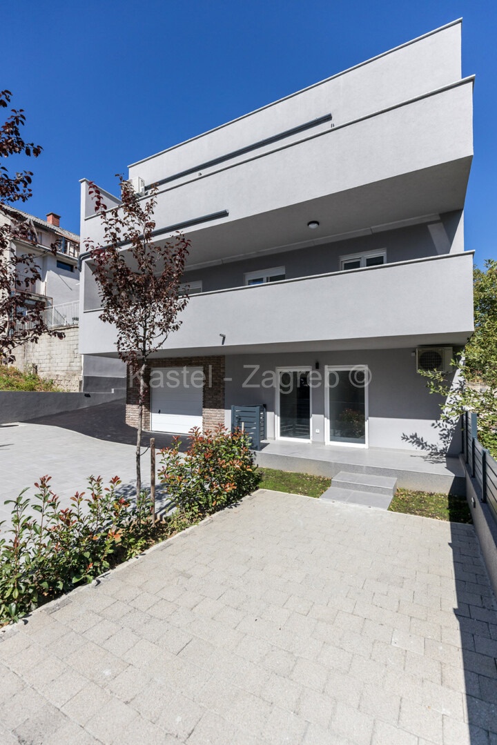 Property thumbnail 4