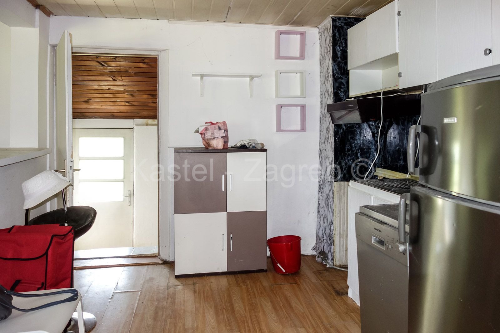 Property thumbnail 3