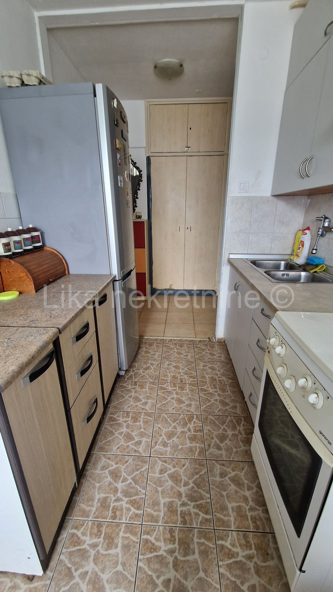 Property thumbnail 3