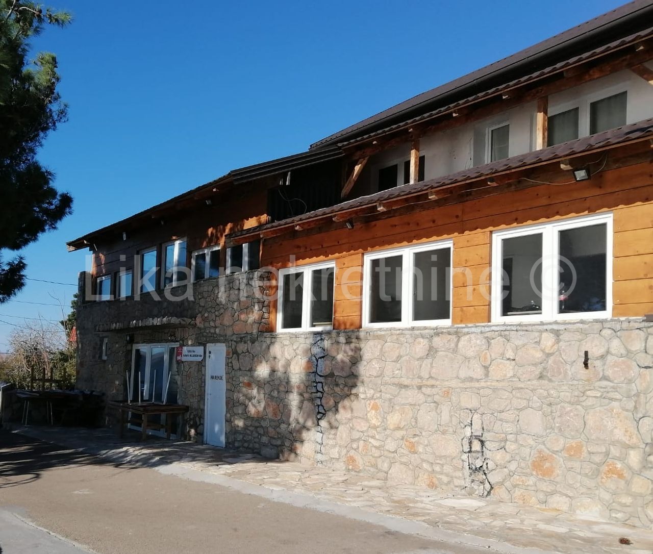 Property thumbnail 2