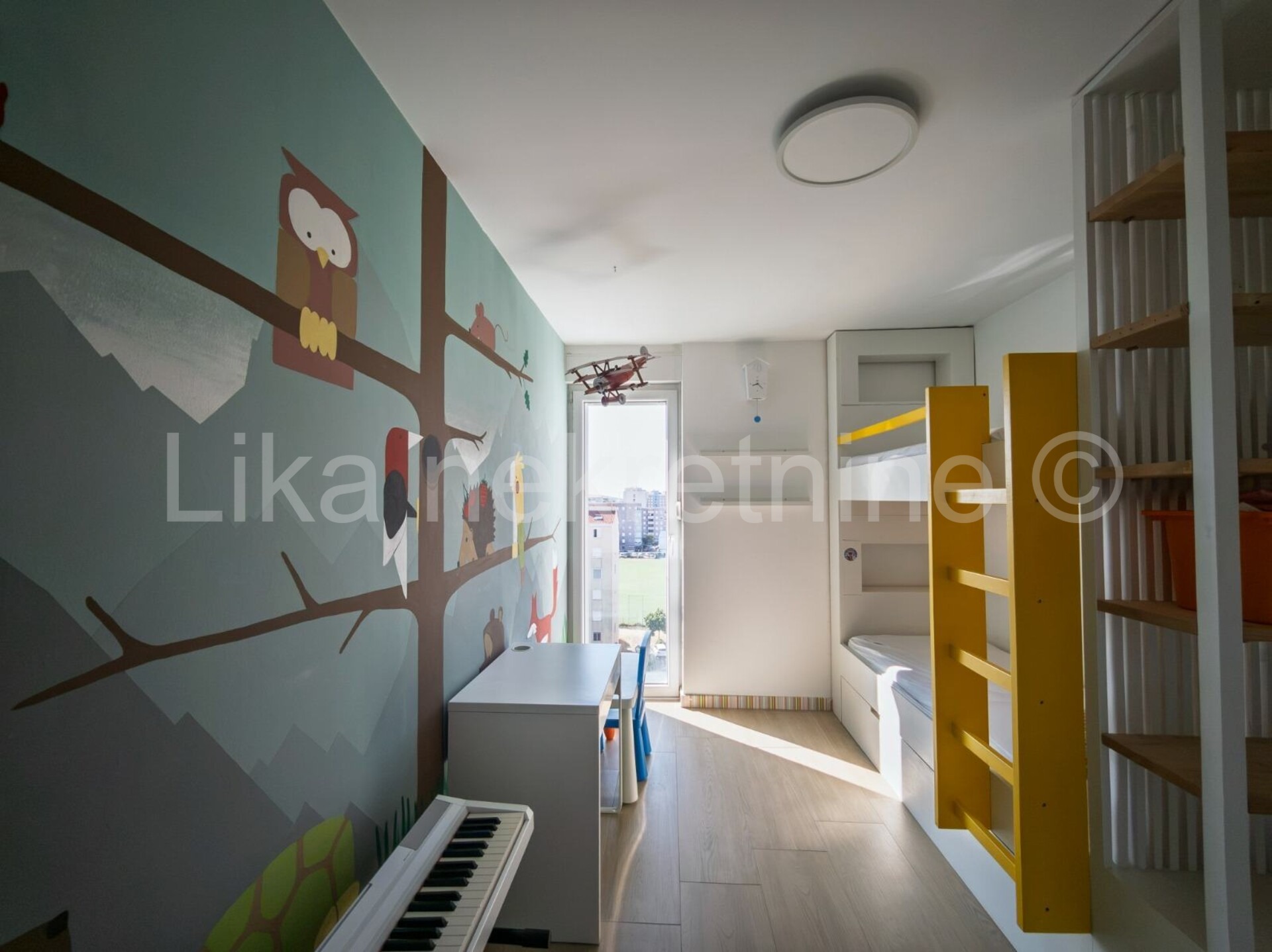 Property thumbnail 2