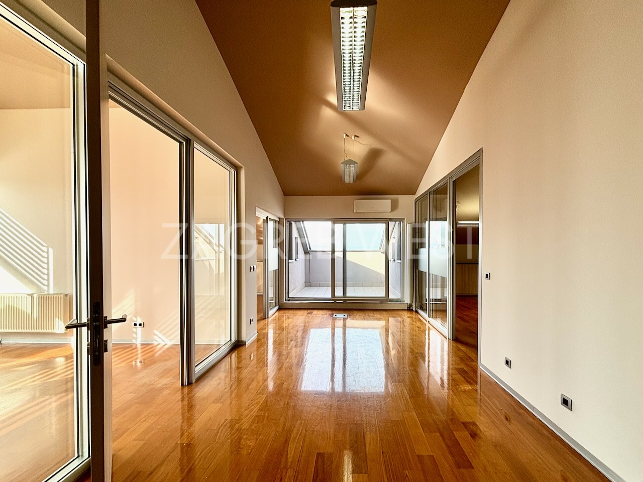 Property thumbnail 2