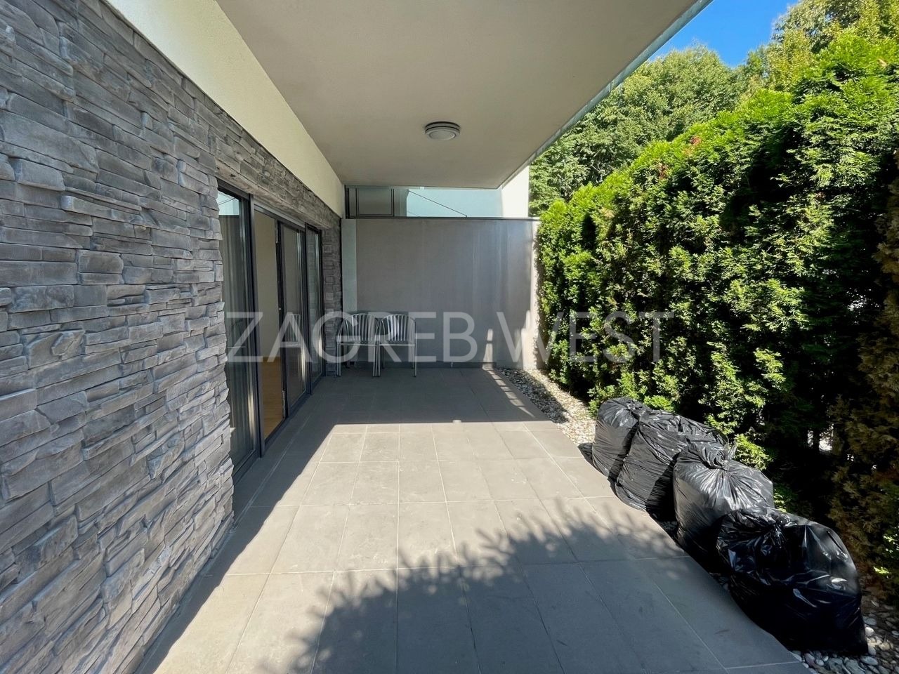 Property thumbnail 4