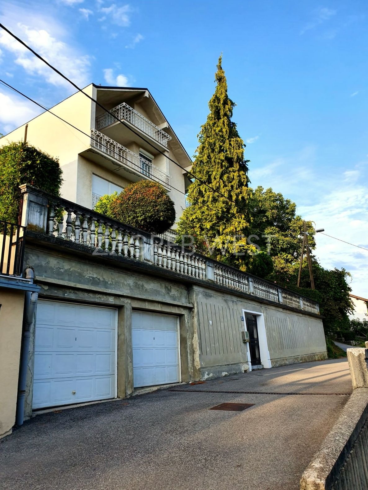Property thumbnail 2