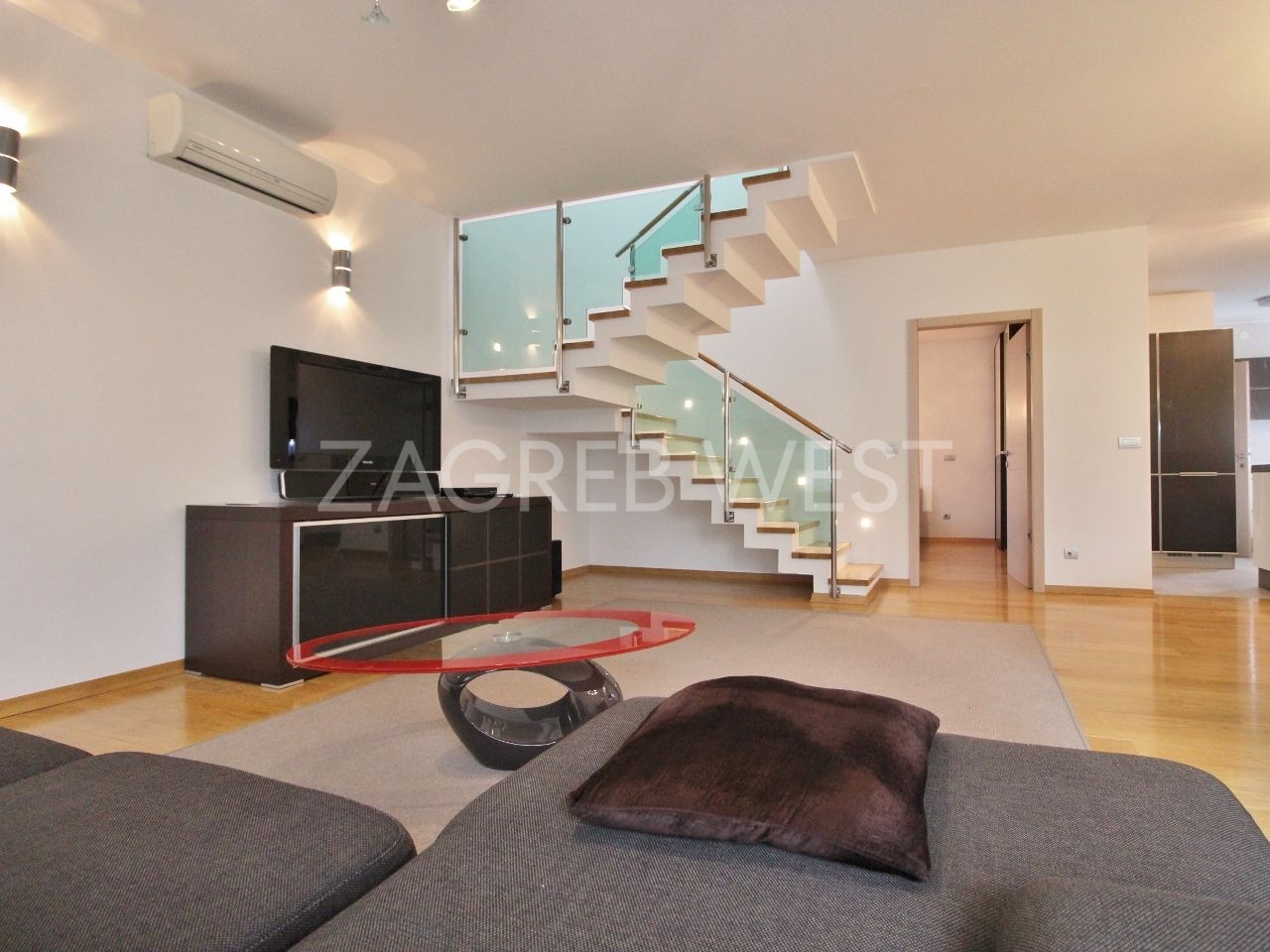 Property thumbnail 2